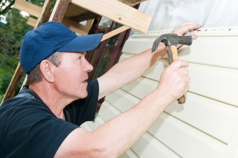 Experienced Vinyl Siding Repair Technician
